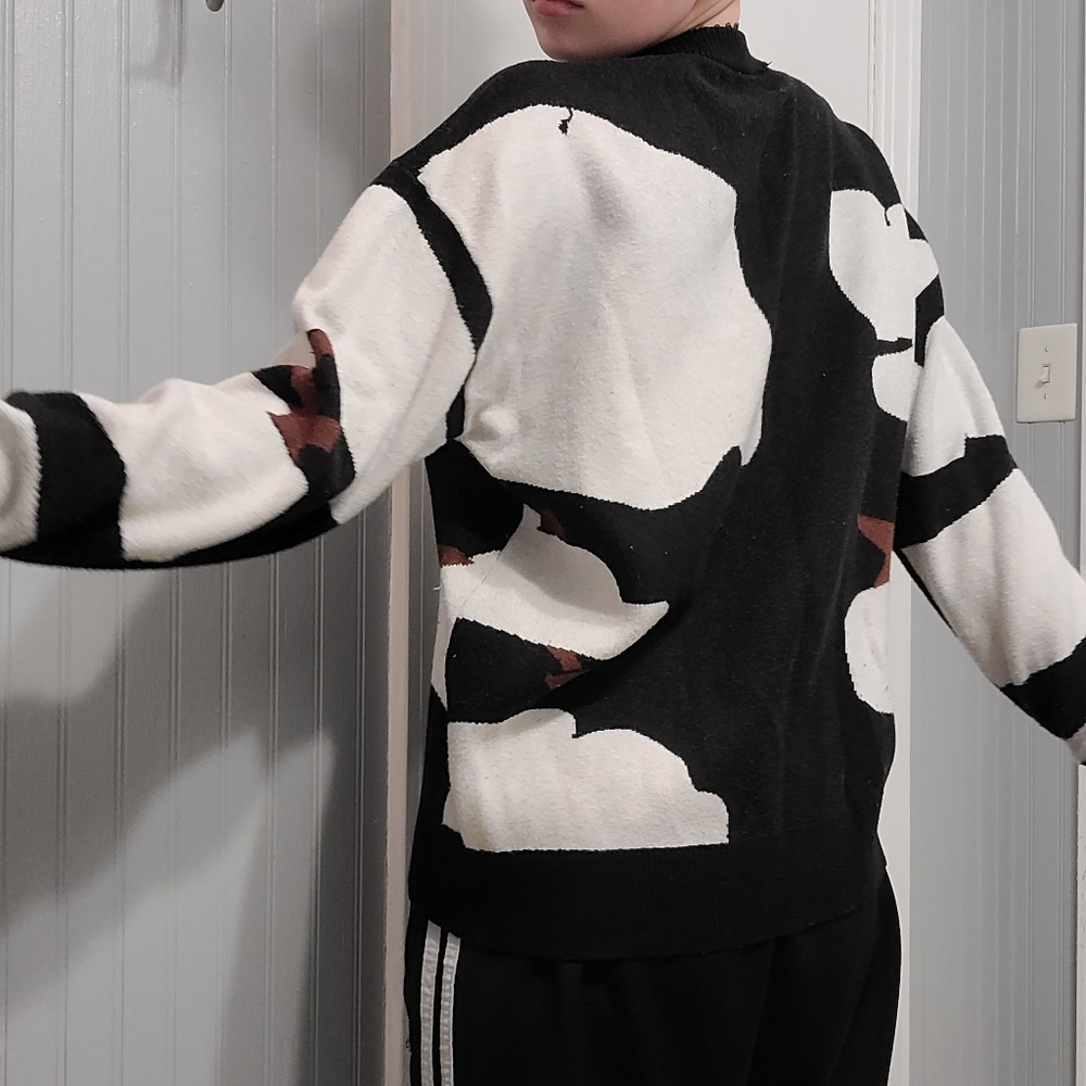 sweater - Picture 3 of 8